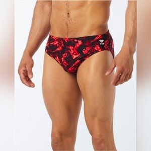 Tyr | NWT Emulsion Racer Swim Bottom Size 38